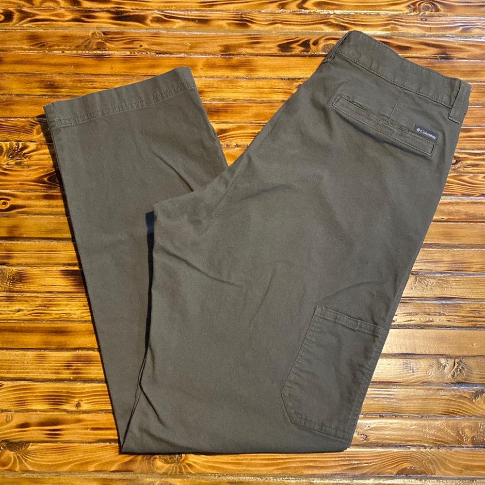Columbia Khaki Pants